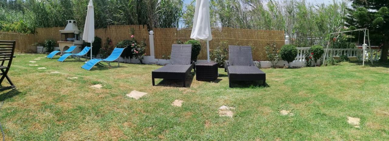 ארילס Makis Apartments מראה חיצוני תמונה