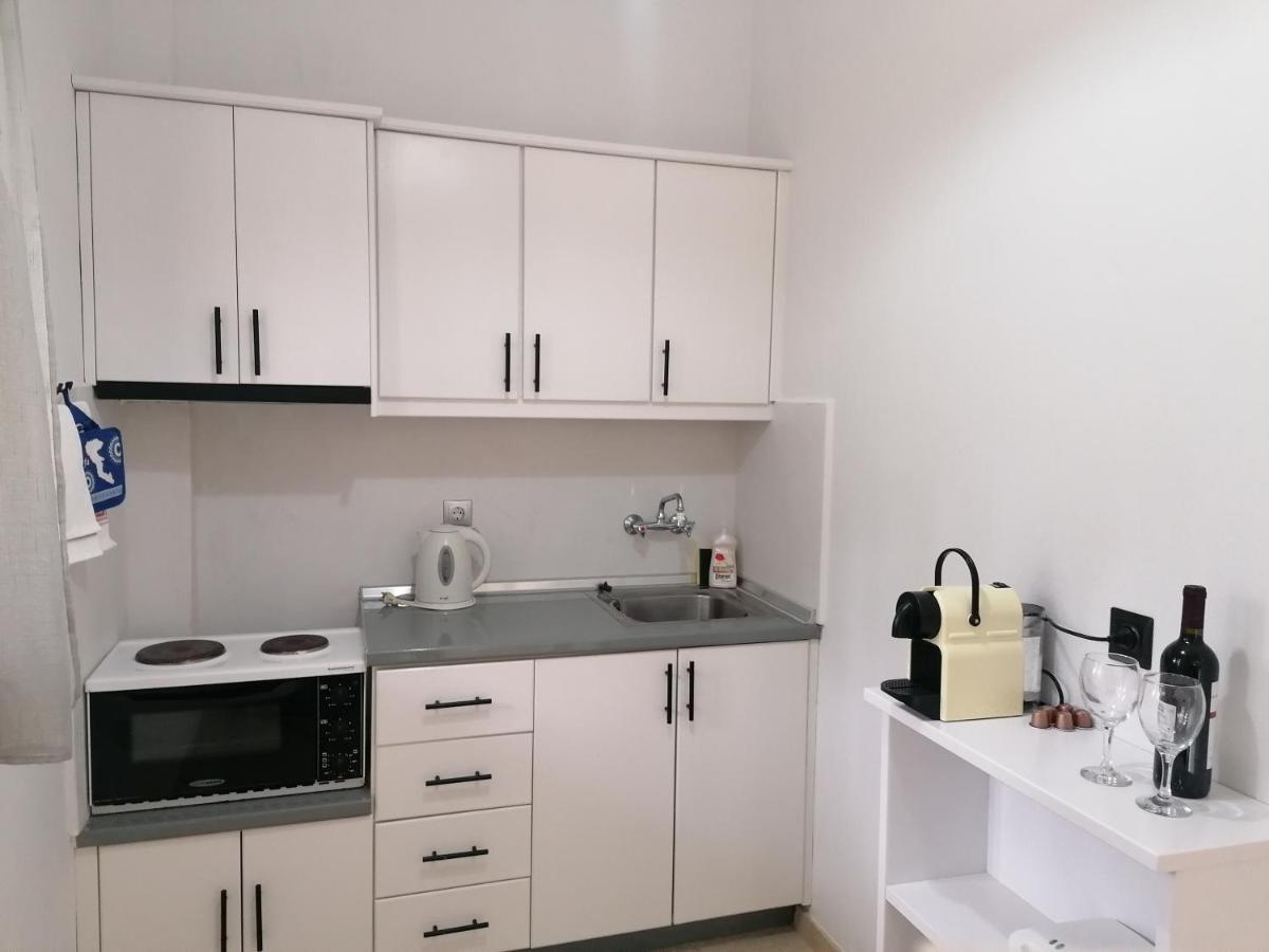 ארילס Makis Apartments מראה חיצוני תמונה