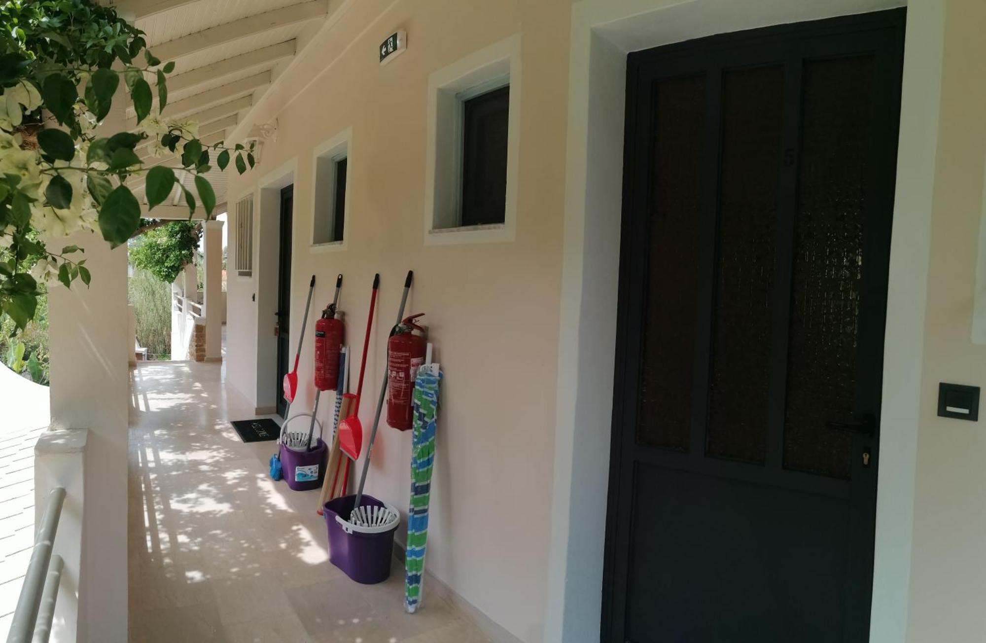 ארילס Makis Apartments מראה חיצוני תמונה