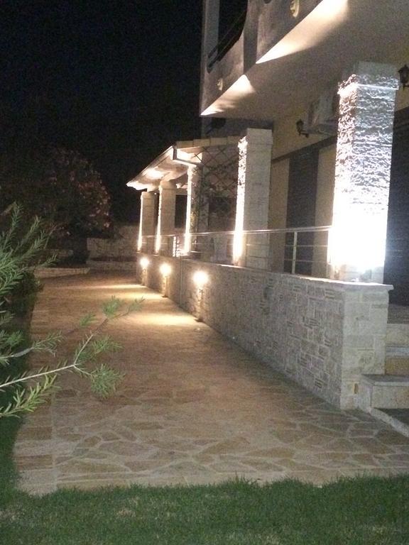 ארילס Makis Apartments מראה חיצוני תמונה